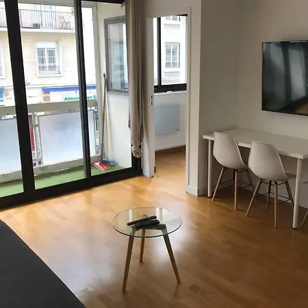 6p Balcon/ Moderne Hyper Centre Кан