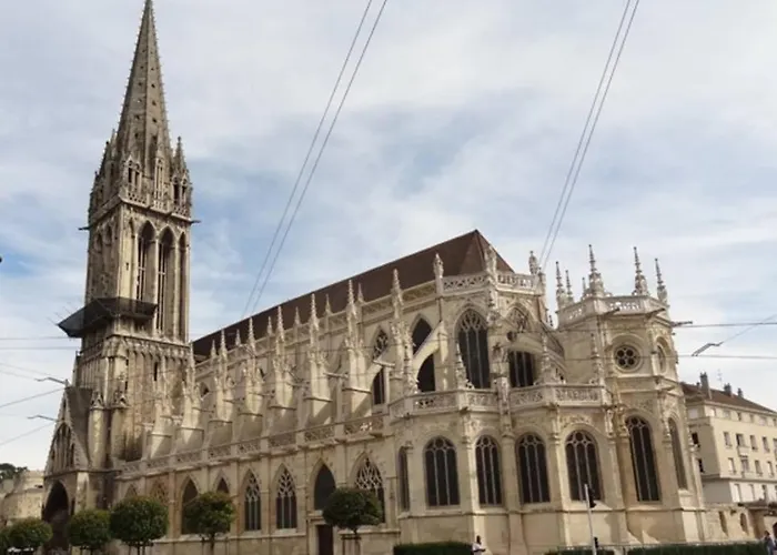 6p Balcon/ Moderne Hyper Centre Lejlighed